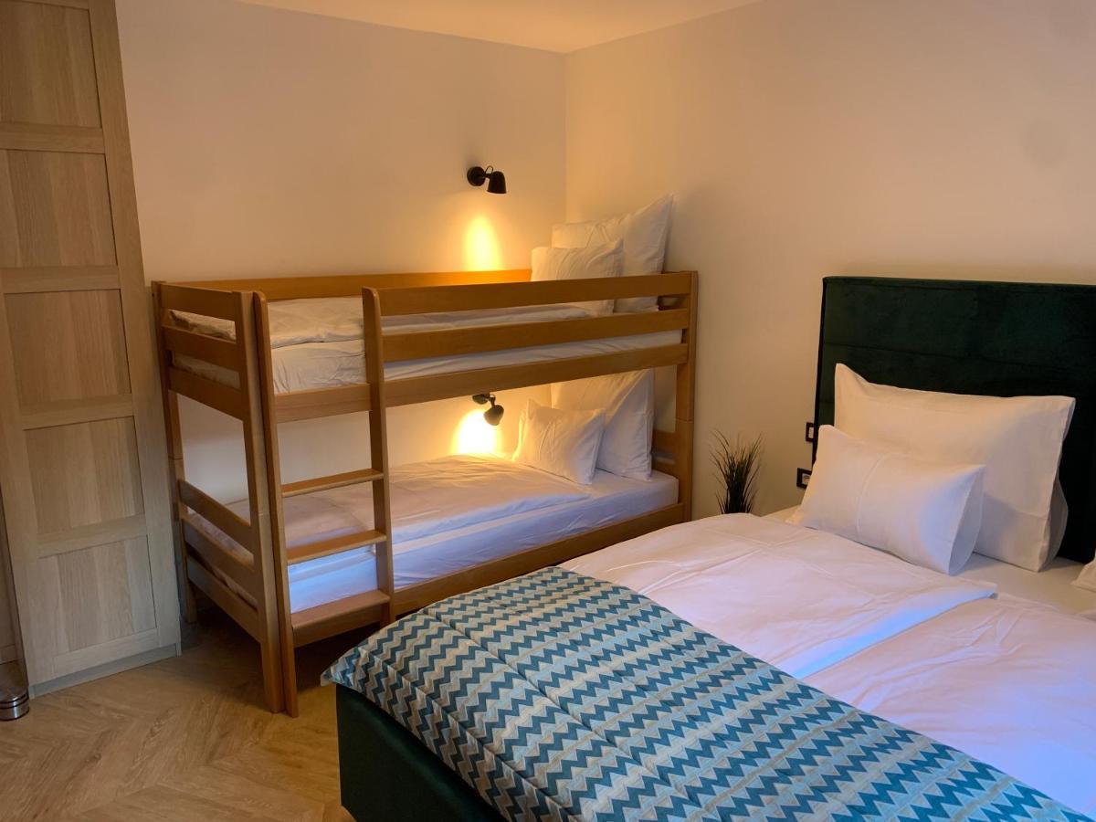 Pine Tree Holiday House Гозд Мартулек Екстериор снимка
